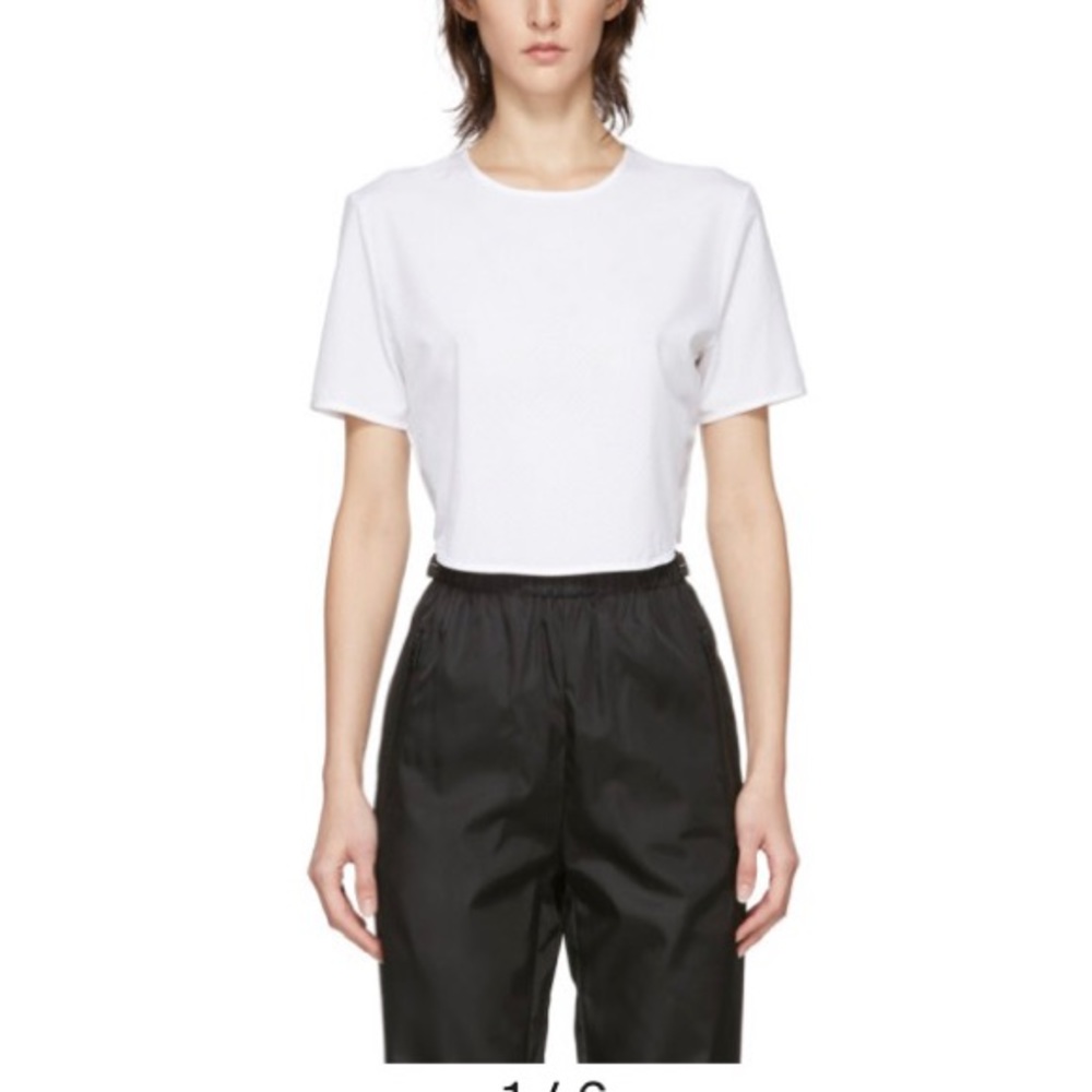 NIKELAB WHITE CROP DRIFIT PERF TSHIRT SML WORKOUT
